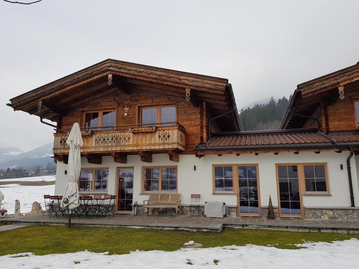 Chalets Aue Hart im Zillertal Luaran gambar